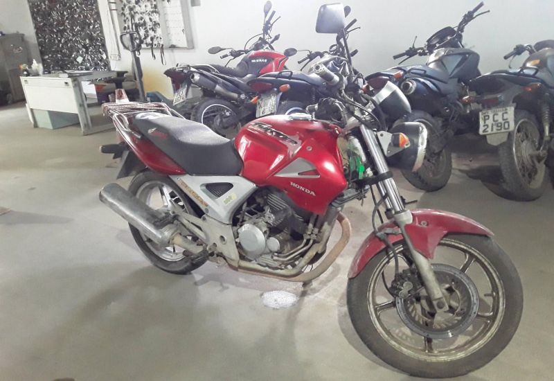 LOTE 28 HONDA/CBX 250 TWISTER GASOLINA 2001/2002