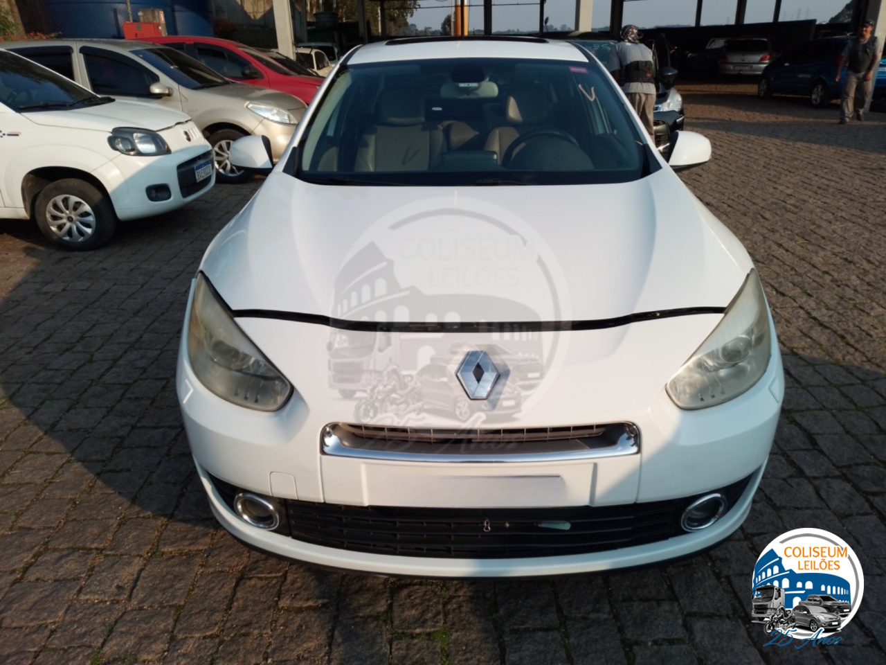 LOTE 33 RENAULT/SANDERO AUTH 10 FLEX 2014/2015