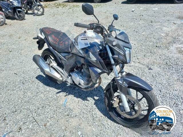 LOTE 23 HONDA CB250 F 2019/2020 