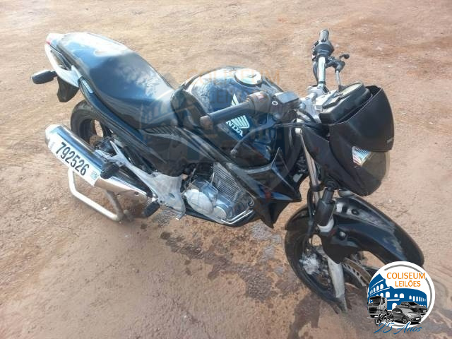LOTE 23 HONDA CB 300 R ABS 2013/2014 