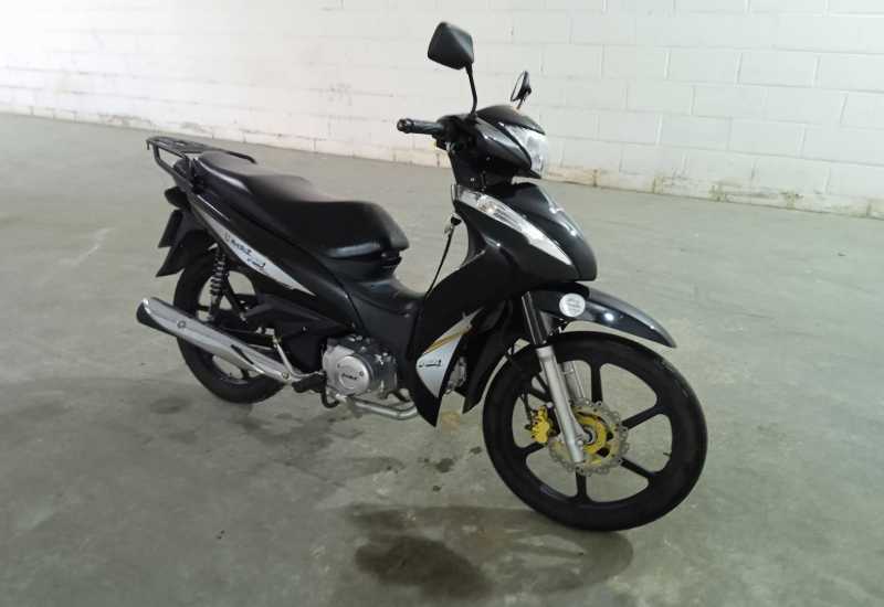 LOTE 001 - AVELLOZ/  AZ1 50  2022