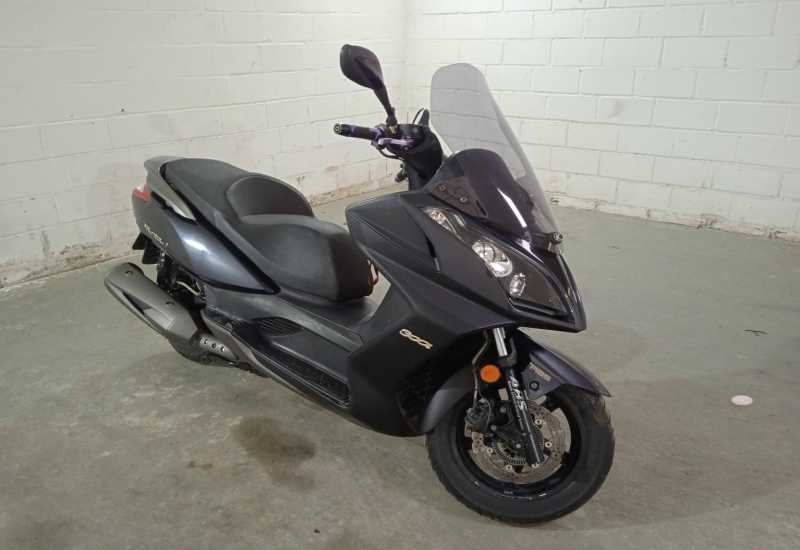 LOTE 008 - Downtown 300i ABS CVT 2022