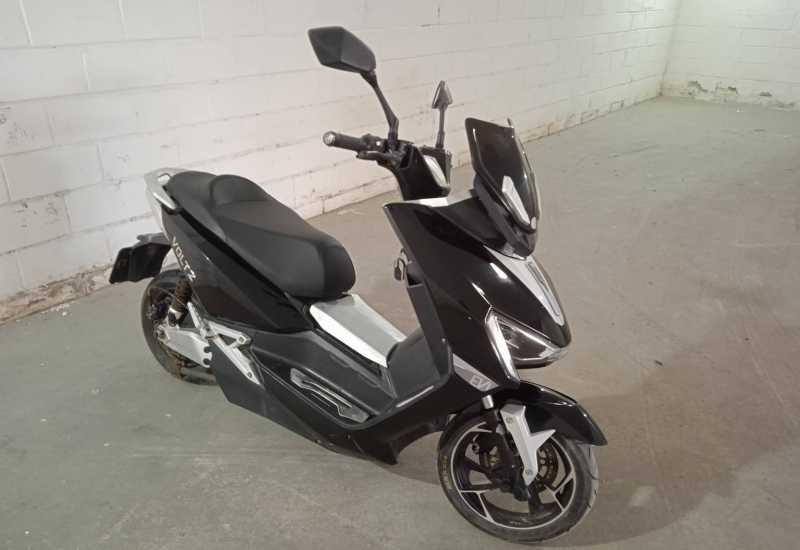 LOTE 013 - VOLTZ/EV1 1800W 2019