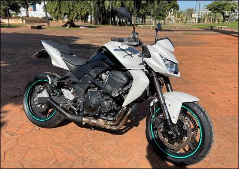 LOTE 012 - KAWASAKI Z 750 2010
