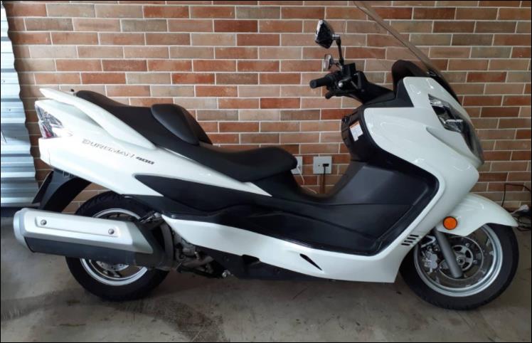 LOTE 010 - SUZUKI BURGMAN 400 2015
