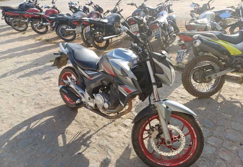 LOTE 013 - CB 250 F Twister 2018