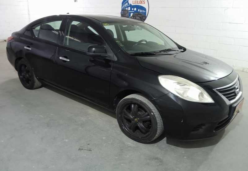 LOTE 022 - Versa SV 1.6 16V 2014