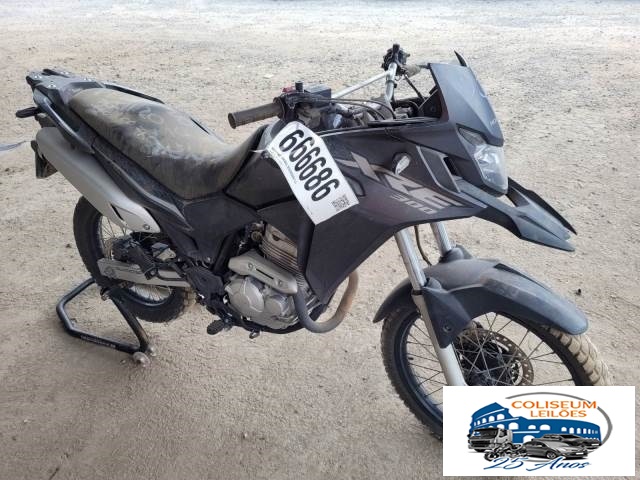 LOTE 018 - XRE 300 ABS 2020