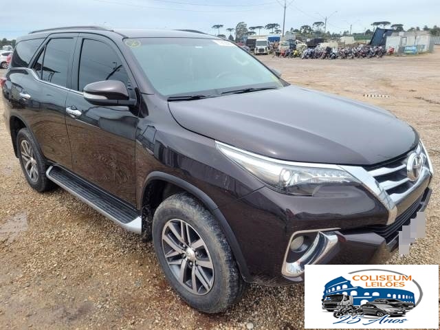 LOTE 038 - HILUX SW4 SRX 2.8 D-4D TURBO 2017