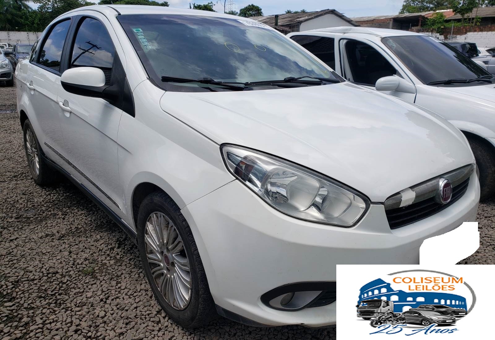 LOTE 002 - GRAND SIENA ESSENCE 1.6 16V E.TORQ 2016