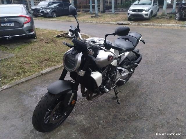 LOTE 28  CB 1000R 2022/2023 