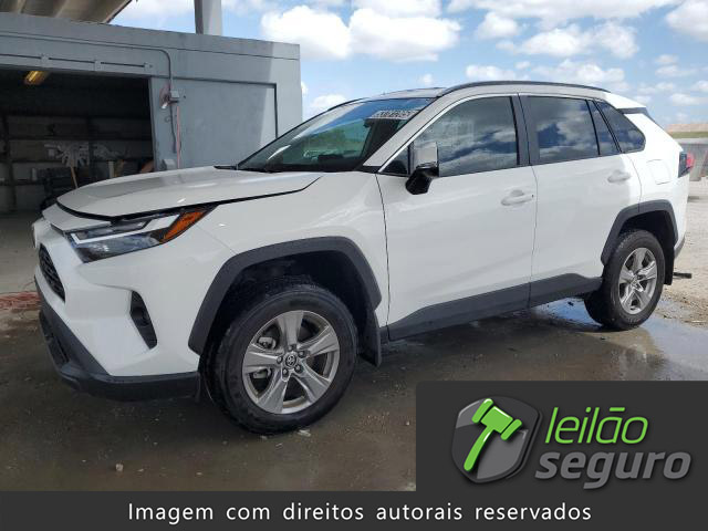 LOTE 19 TOYOTA RAV4 XLE 2024/2024 