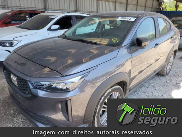 LOTE 17 FIAT FASTBACK TURBO 200 2024/2024