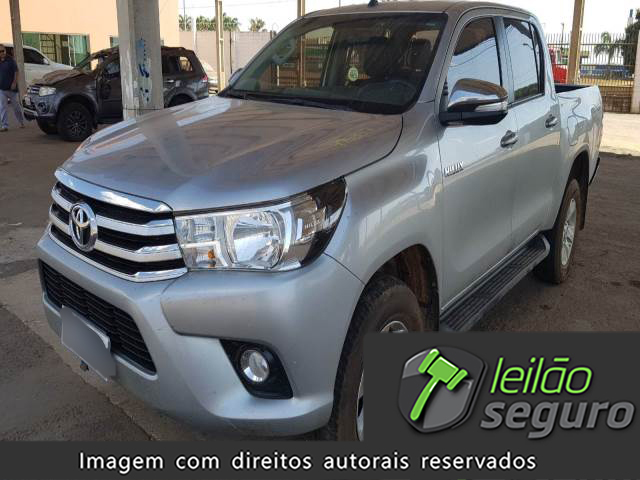 LOTE 23 TOYOTA HILUX CD 2017/2017 