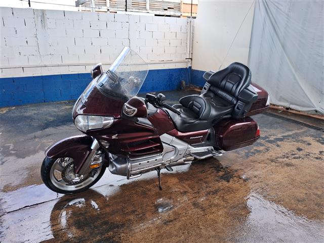 LOTE 13 GL1800 GOLD WING 2007/2008