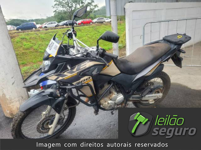 LOTE 30 HONDA XRE 300 2023/2023 