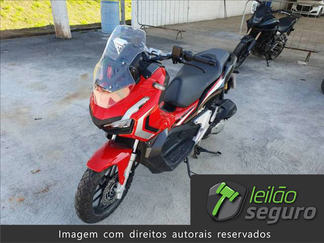 LOTE 10 HONDA ADV 2023/2023 