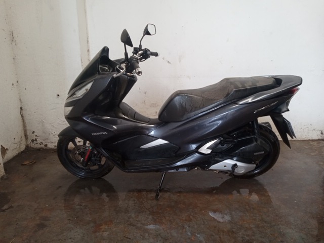 LOTE 27 HONDA PCX 150 2020/2021  