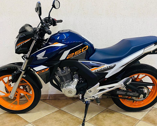 LOTE 18 HONDA CB 250 TWISTER 2020/2020 