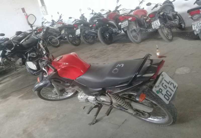 LOTE 21 YAMAHA/YBR 125 FACTOR K1 GASOLINA 2013/2014
