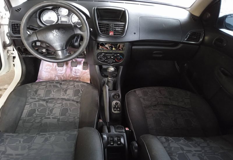 LOTE 15 PEUGEOT/207 XR SPORT 1.4 FLEX 2009/2010