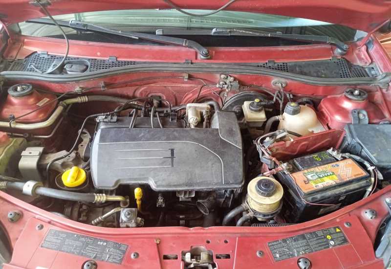 LOTE 37 RENAULT/SANDERO EXPRESSION 1.0 16V HI-FLEX 2011/2012