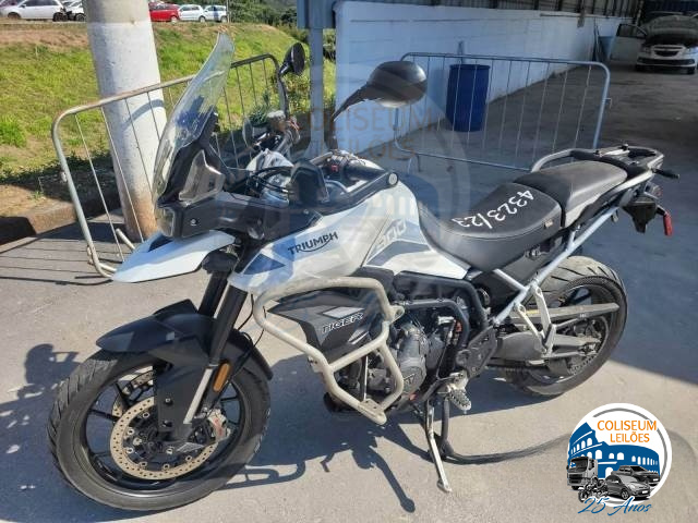 LOTE 20 TRIUMPH TIGER 900 GT 2021/2022