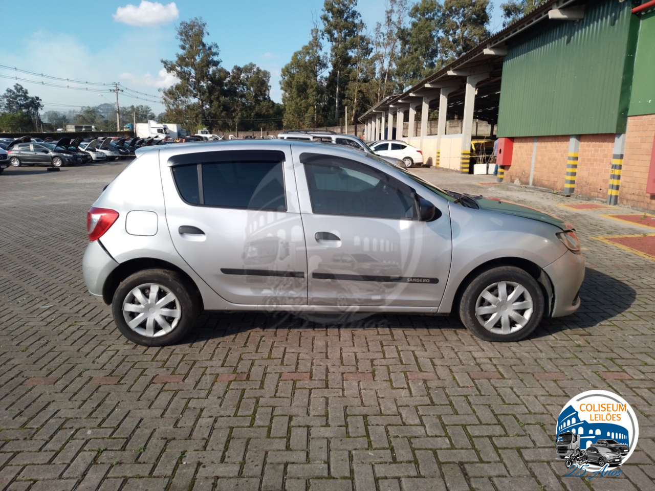 LOTE 26 RENAULT/SANDERO AUTH 10 FLEX 2014/2015